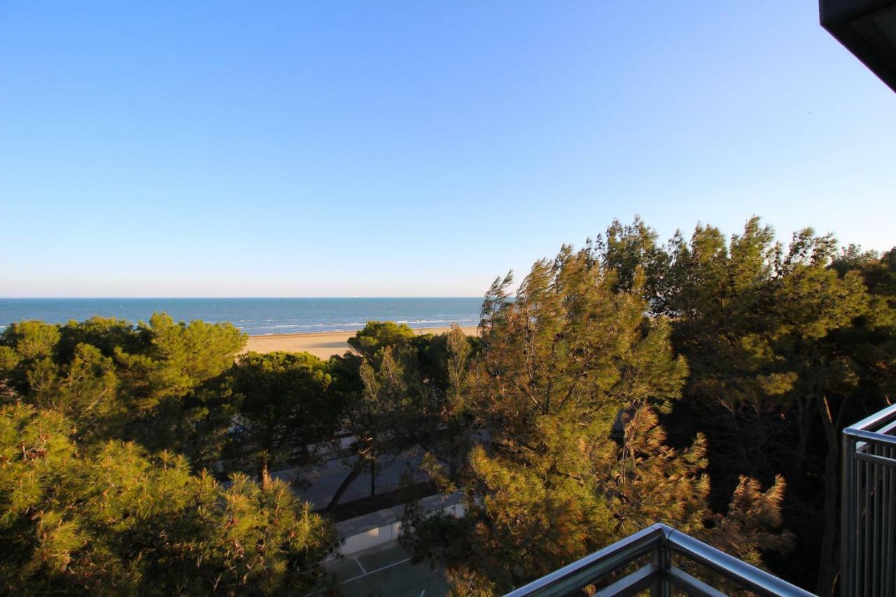 Villa International Lignano Sabbiadoro Exterior foto